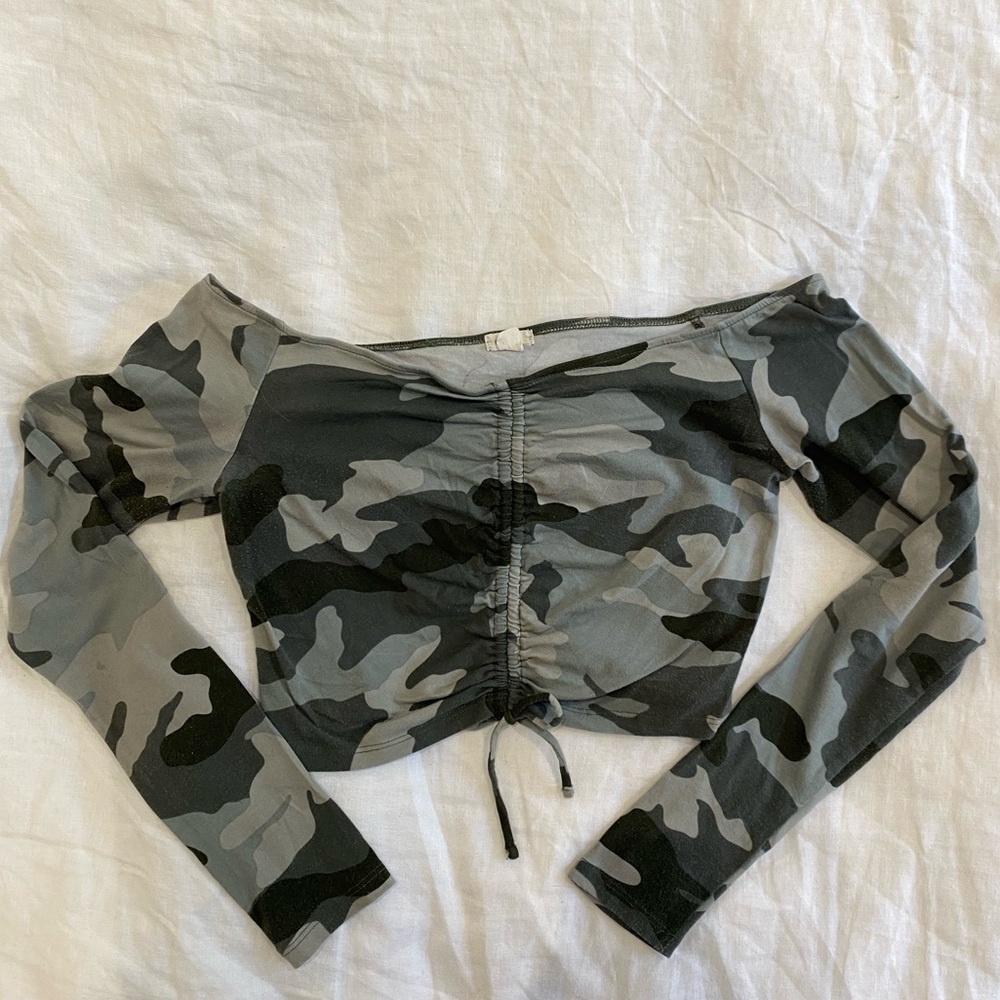 Garage Camouflage Long Sleeve Ruched Crop Top